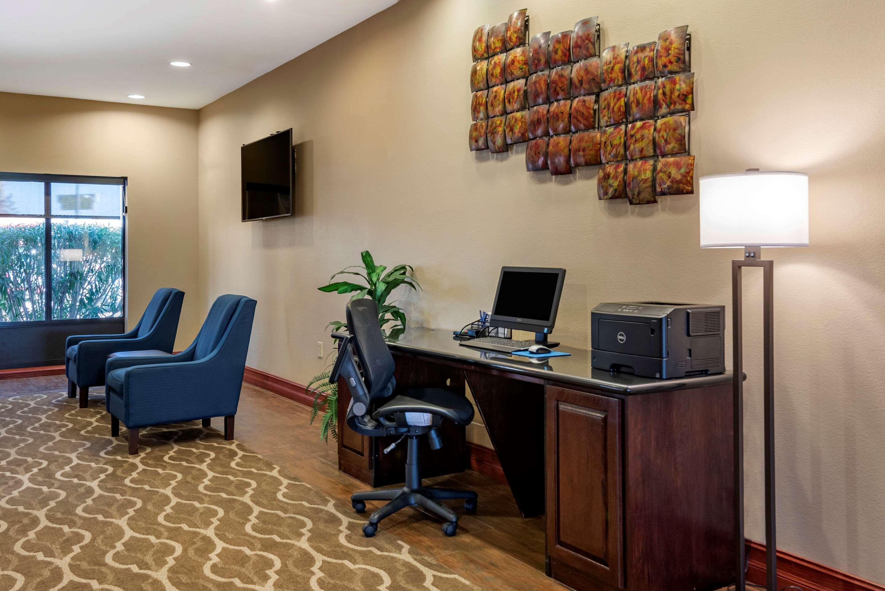 Comfort Suites Airport South Montgomery Exterior foto